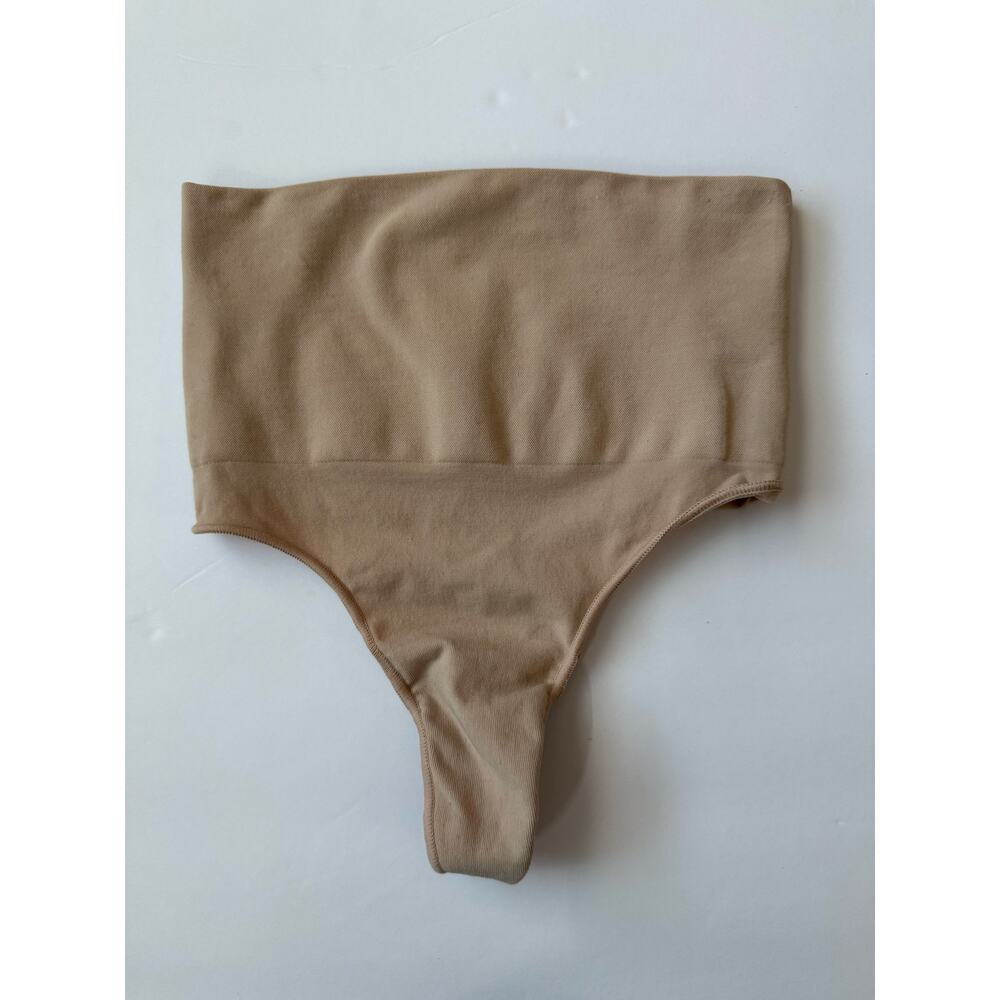 SKIMS Sculpting Mid Waist Thong Nude Tan Size S/M